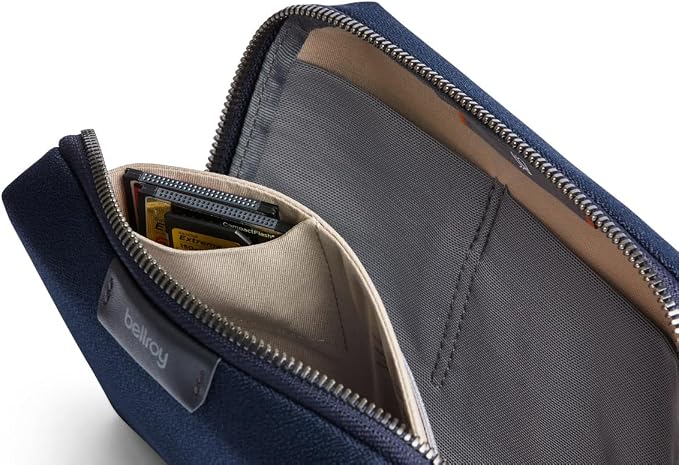 Bellroy Tech Kit Compact (charger, cables, mouse, powerbank, USB keys, dongles) - Navy - Image 7