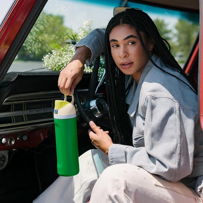 Owala FreeSip Insulated Stainless Steel Water Bottle with Straw, BPA-Free Sports Water Bottle, Great for Travel, 24 Oz, Putting Green