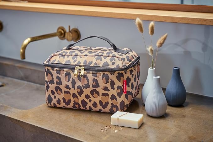 reisenthel beautycase leo macchiato - square toiletry bag, luggage organizer, cosmetic bag - Image 8