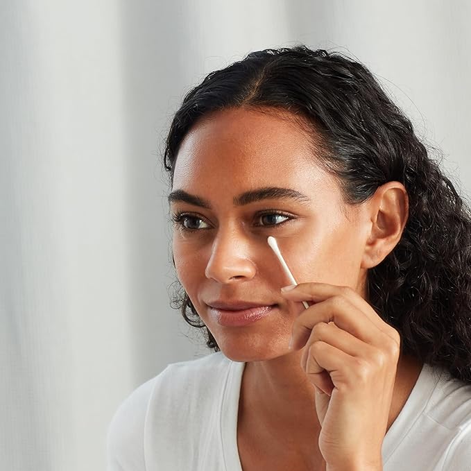 Amazon Basics Cotton Swabs for Personal Hygiene and Baby Care, 2000 Count, 4 Pack of 500 Count