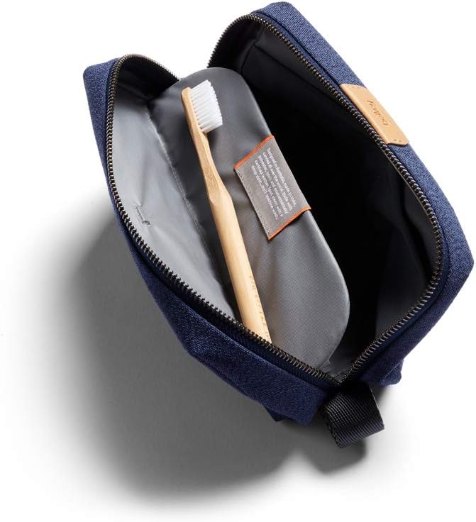 Bellroy Toiletry Kit (Unisex Toiletry Bag, Zipper Closure, Water-Resistant Lining, Toothbrush Sleeve with Magnetic Closure, Internal Mesh Pocket Organization) -Bronze - Image 3