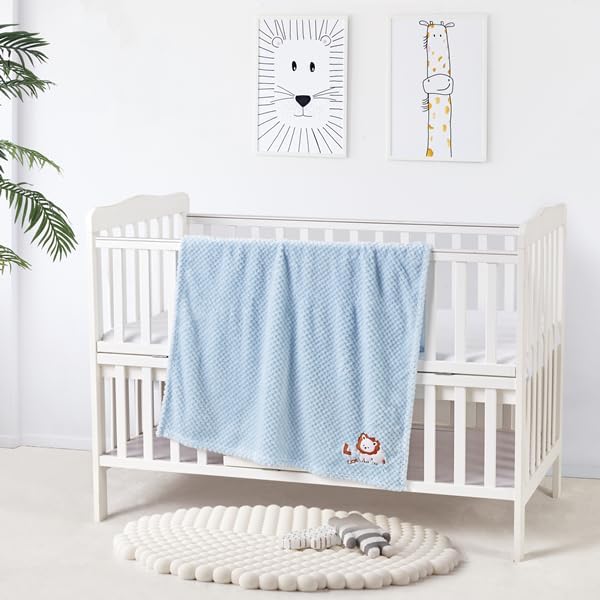 CREVENT Baby Welcome Gift Set Storage Basket with 2 Blankets+ 1 Security Blanket + 1 Taggie + 1 Gift Bag with Ribbon (Blue) - Image 2