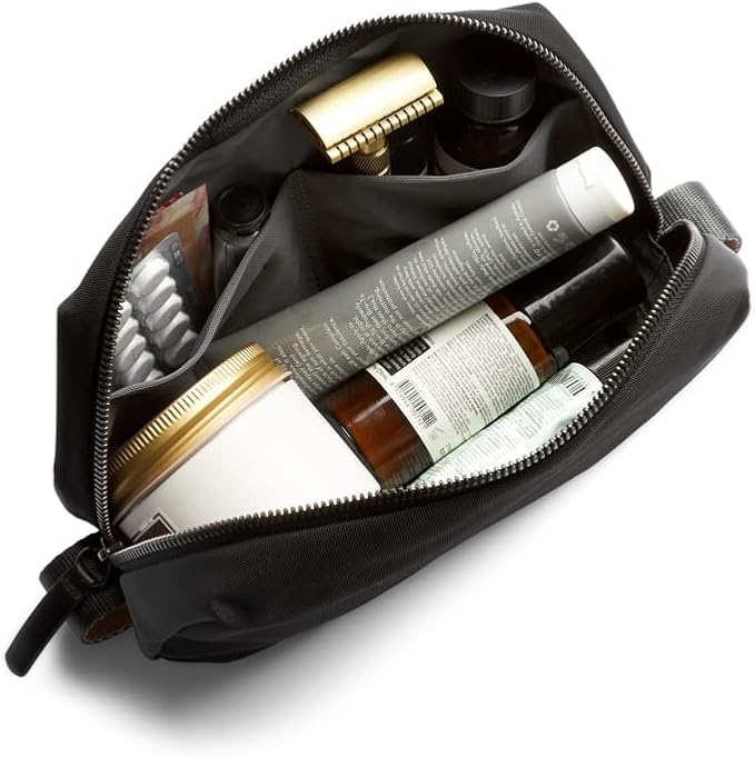 Bellroy Toiletry Kit (Unisex Toiletry Bag, Zipper Closure, Water-Resistant Lining, Toothbrush Sleeve with Magnetic Closure, Internal Mesh Pocket Organization) -Bronze - Image 2