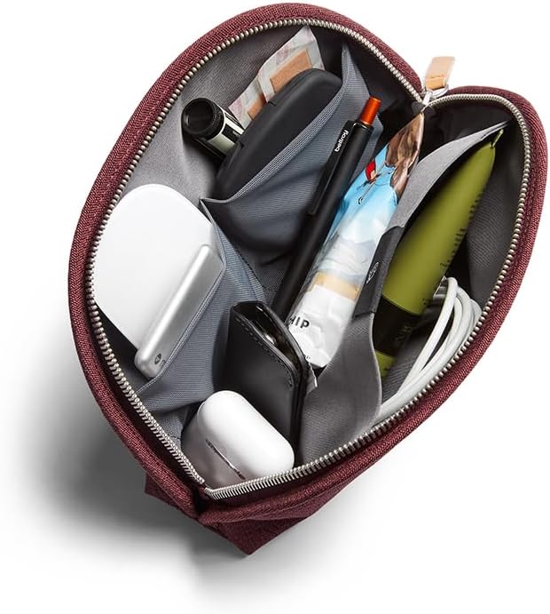 Bellroy Classic Pouch, Everyday kit, Leather and Woven Fabric (pens, Cables, Cosmetics, Personal Items) - Image 2