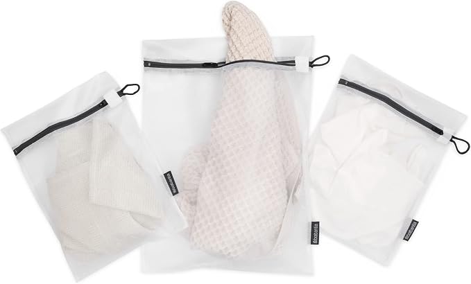 Brabantia 3-Pack Mesh Zip Up Laundry Bags (White) for Washing Machine Delicates, Face Masks, Socks, Bras (1 x Medium, 2 x Small) Organizer, Travel Bags - Image 3