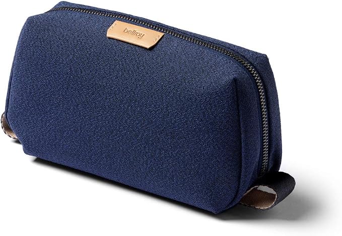 Bellroy Toiletry Kit (Unisex Toiletry Bag, Zipper Closure, Water-Resistant Lining, Toothbrush Sleeve with Magnetic Closure, Internal Mesh Pocket Organization) -Bronze - Image 2