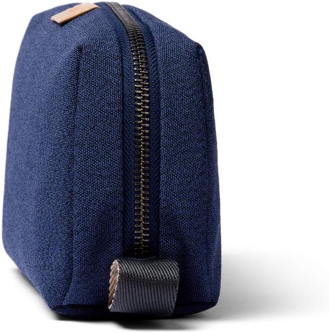 Bellroy Toiletry Kit (Unisex Toiletry Bag, Zipper Closure, Water-Resistant Lining, Toothbrush Sleeve with Magnetic Closure, Internal Mesh Pocket Organization) -Bronze - Image 4