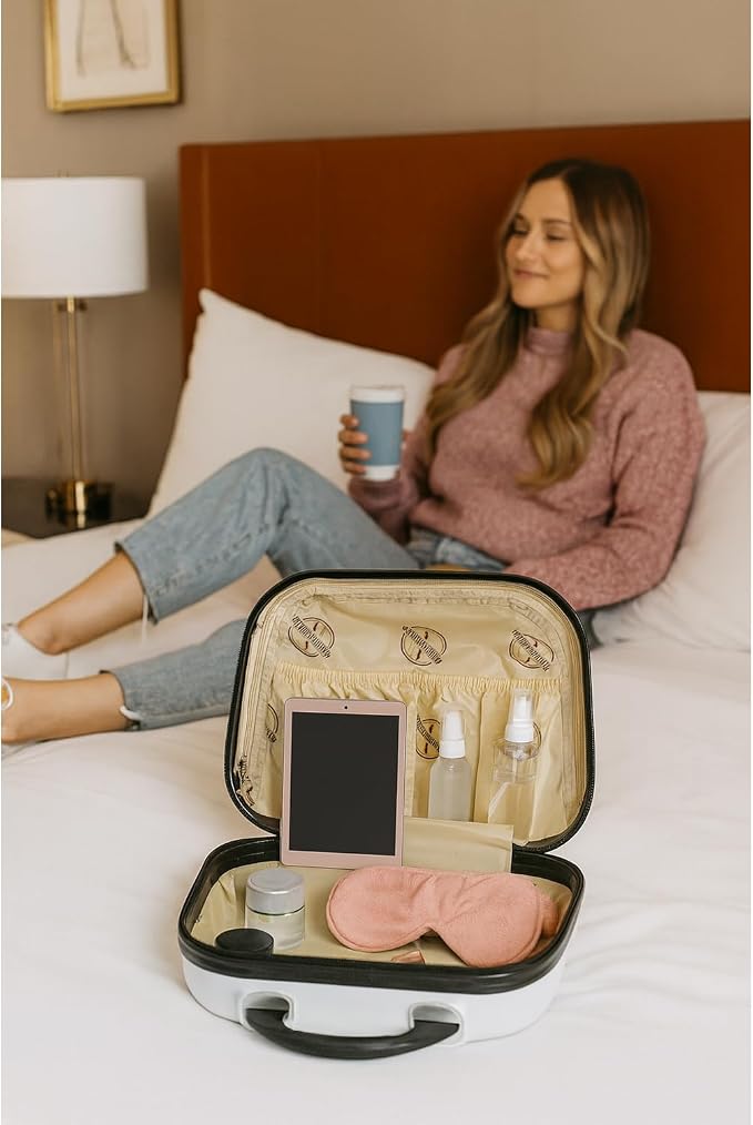 World Traveler Butterfly 13-Inch Polycarbonate Hardside Cosmetic Case Shoulder Tote - Image 9