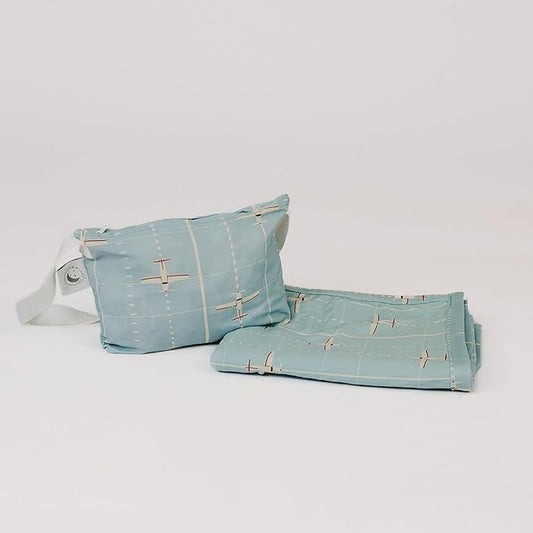 Beddy's�s Sky Blue Airplane Travel Blanket with Shoulder Bag for Kids | Soft Stretchy Kids Blanket, 37 x 50 Inches, Machine Washable, Matching Zippered Carrying Bag with Adjustable Shoulder Strap by beddys
