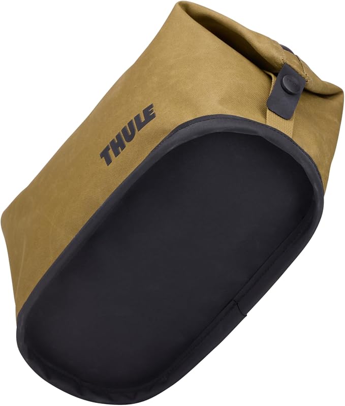 Thule Aion Toiletry Bag - Water-resistant bag for toiletries, makeup & shaving essentials - Removable liquids bag included - Easy to clean - Snap loop for easy hang - Waxed, PFC-free fabric - Image 12