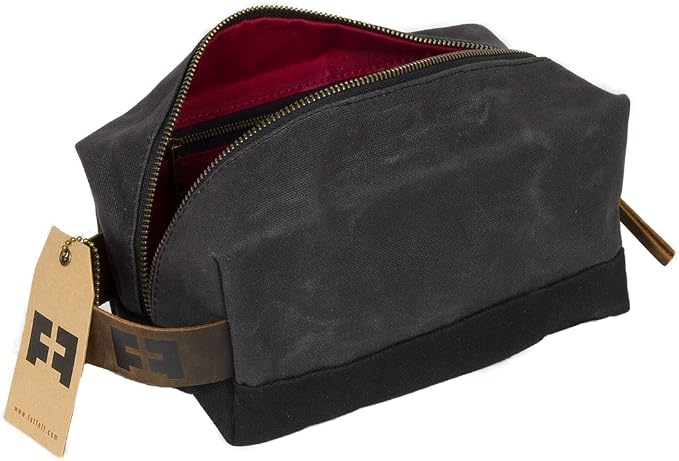 FAT FELT the DOPP KIT | Waxed Cotton Canvas shave and toiletries bag with leather handle - Image 3