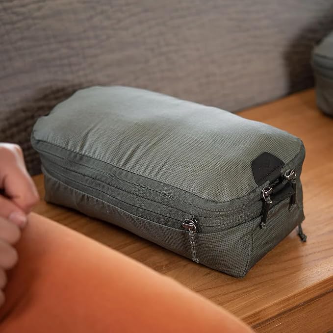 Peak Design Packing Cube, Sage, Weatherproof Luggage Cube with Dual Compartment Organization, Expansion and Compression, Zipper Opening, Travel Organizer for Men and Women, Size S - Image 6