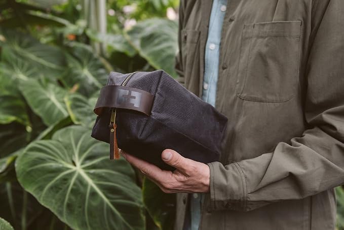 FAT FELT the DOPP KIT | Waxed Cotton Canvas shave and toiletries bag with leather handle - Image 7