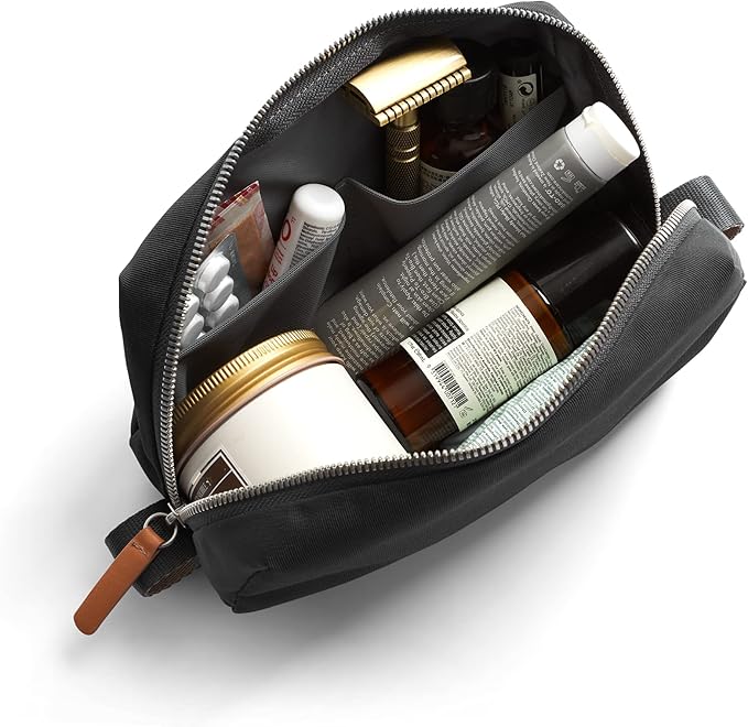 Bellroy Toiletry Kit (Unisex Toiletry Bag, Zipper Closure, Water-Resistant Lining, Toothbrush Sleeve with Magnetic Closure, Internal Mesh Pocket Organization) -Bronze - Image 2