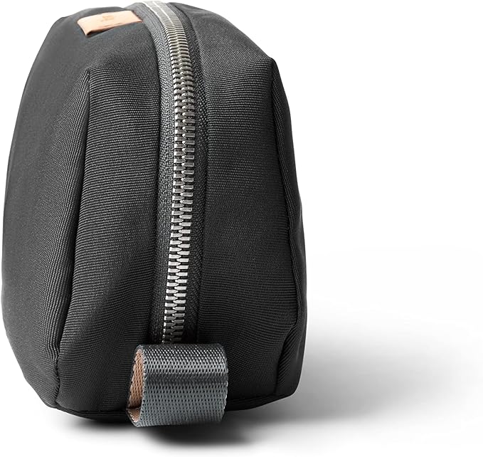 Bellroy Toiletry Kit (Unisex Toiletry Bag, Zipper Closure, Water-Resistant Lining, Toothbrush Sleeve with Magnetic Closure, Internal Mesh Pocket Organization) -Bronze - Image 4