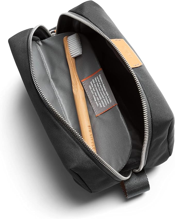 Bellroy Toiletry Kit (Unisex Toiletry Bag, Zipper Closure, Water-Resistant Lining, Toothbrush Sleeve with Magnetic Closure, Internal Mesh Pocket Organization) -Bronze - Image 3