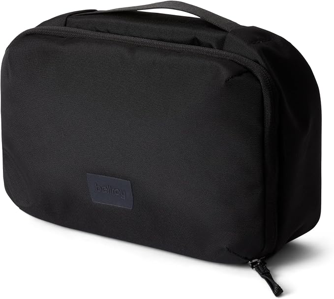 Bellroy Hanging Toiletry Kit (hanging 3 liter toiletry bag for men and women, and designed for travel) - Black by Unknown