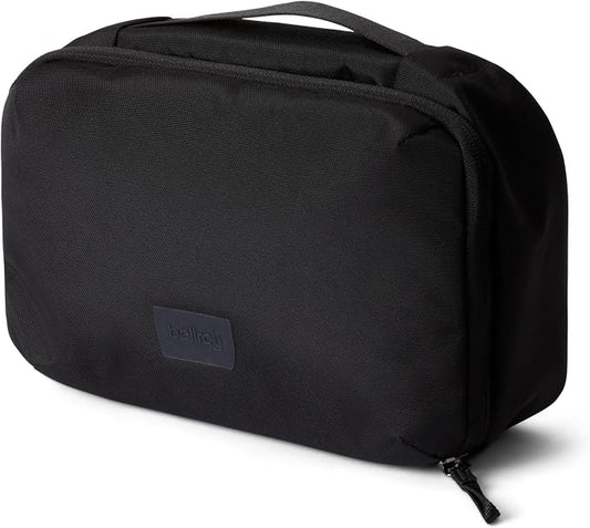 Bellroy Hanging Toiletry Kit (hanging 3 liter toiletry bag for men and women, and designed for travel) - Black by Unknown