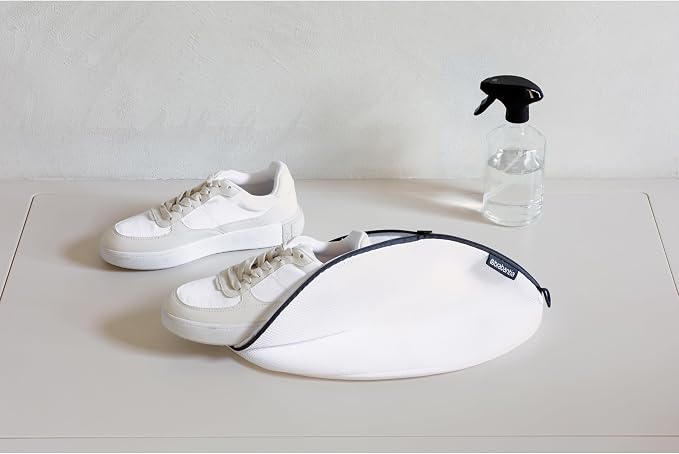 Brabantia Mesh Zip Up Sneaker Bag for Washing Machine - White Laundry Protector for Tennis, Running, Athletic Shoes - Image 6