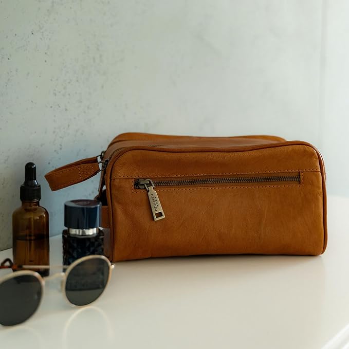 BERLINER BAGS Vintage Genuine Leather Toiletry Bag Tim M, Large Capacity Cosmetics Bag for Men and Women for Travel, Gift for Dad - Brown - Image 2