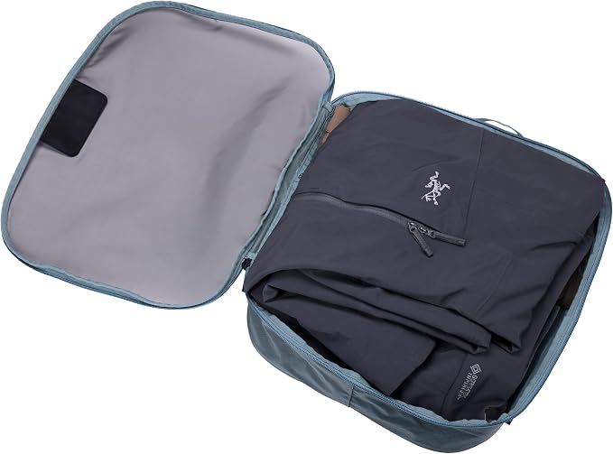 Thule Packing Cube, Size Large, Transparent Fabric, Organize bulkier Items, Easy to Pack, YKK Zippers - Image 7