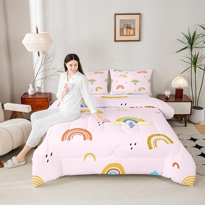 Rainbow King Comforter Sets For Girls, Kawaii Cartoon Cloud Duvet Insert, Girly Iridescent Down Comforter With 2 Pillow Cases Hand Drawn Rainbow Quilt For Kids Boys Children Women Bedroom, Pink - Image 2