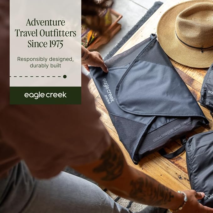 Eagle Creek Pack-It Reveal Garment Folder - Travel Garment Bag with Compression Wings to Maximize Luggage Space - Convenient Top Handle - Quick Drying Material - Black - Large - Image 6