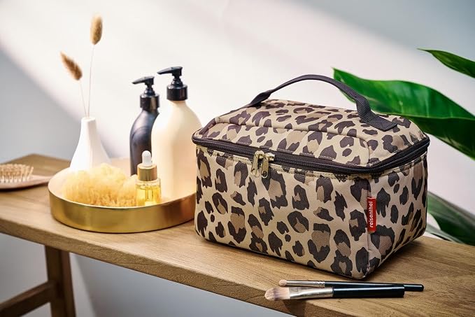 reisenthel beautycase leo macchiato - square toiletry bag, luggage organizer, cosmetic bag - Image 5