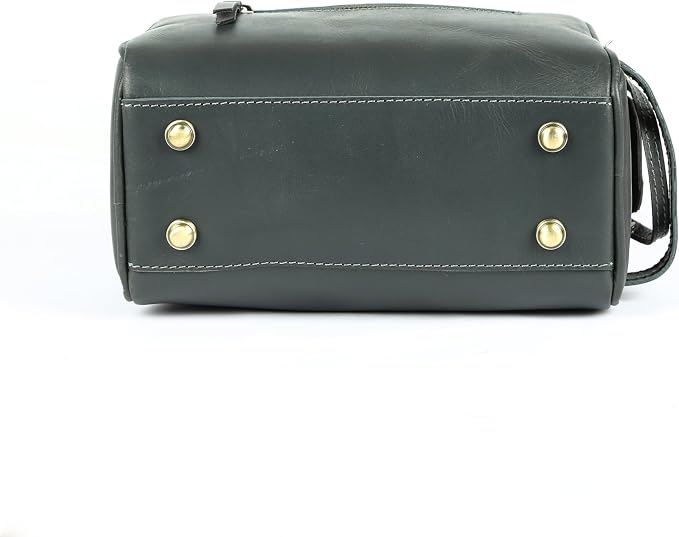 KomalC Leather Toiletry Bag for Men & Women – Handcrafted Travel Grooming Kit with Water-Resistant Lining and Secure Zipper Closure - Image 5