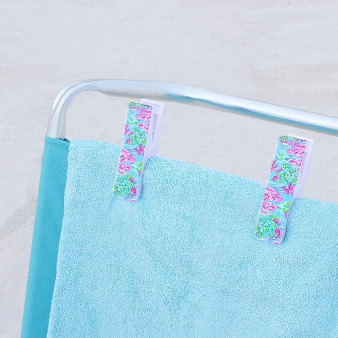 Lilly Pulitzer Water Resistant Vinyl Beach Day Pouch, Zipper Bag Includes Drink Hugger, Small Pouch, and Towel Clips - Image 3