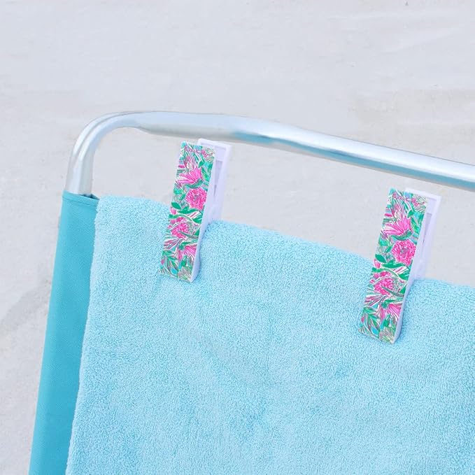 Lilly Pulitzer Water Resistant Vinyl Beach Day Pouch, Zipper Bag Includes Drink Hugger, Small Pouch, and Towel Clips - Image 3