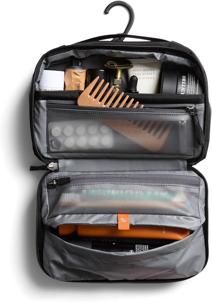 Bellroy Hanging Toiletry Kit (hanging 3 liter toiletry bag for men and women, and designed for travel) - Black - Image 4