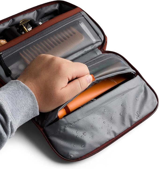 Bellroy Hanging Toiletry Kit (hanging 3 liter toiletry bag for men and women, and designed for travel) - Clay - Image 5