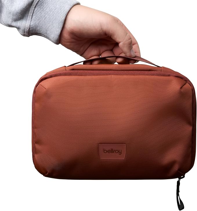 Bellroy Hanging Toiletry Kit (hanging 3 liter toiletry bag for men and women, and designed for travel) - Clay - Image 6