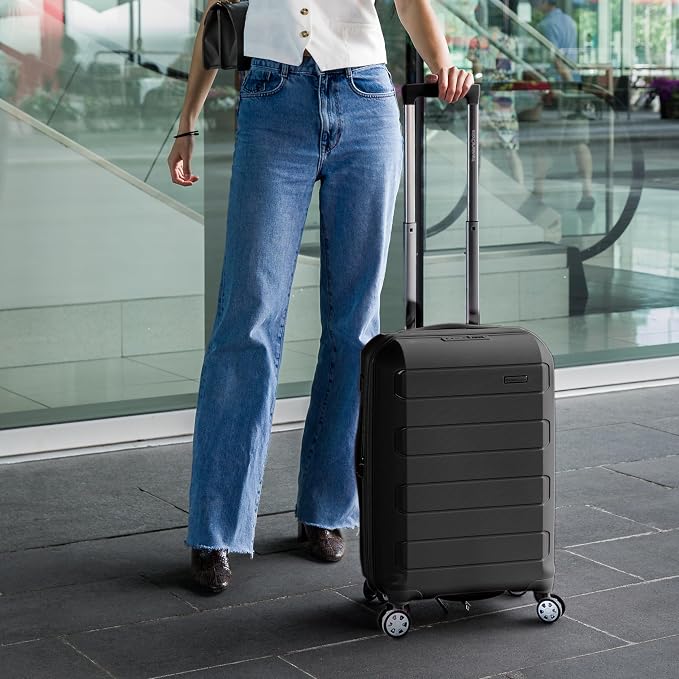 Traveler's Choice Pagosa Hardshell Expandable Luggage with Spinner Wheels, Black, 22-Inch Carry-on - Image 3