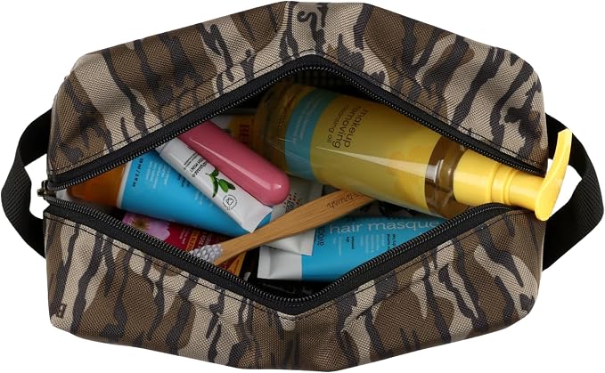 Carhartt Durable Travel Kit, Organize Essentials W/the Water Resistance Toiletry Bag, Mossy Oak Bottomlands - Image 6
