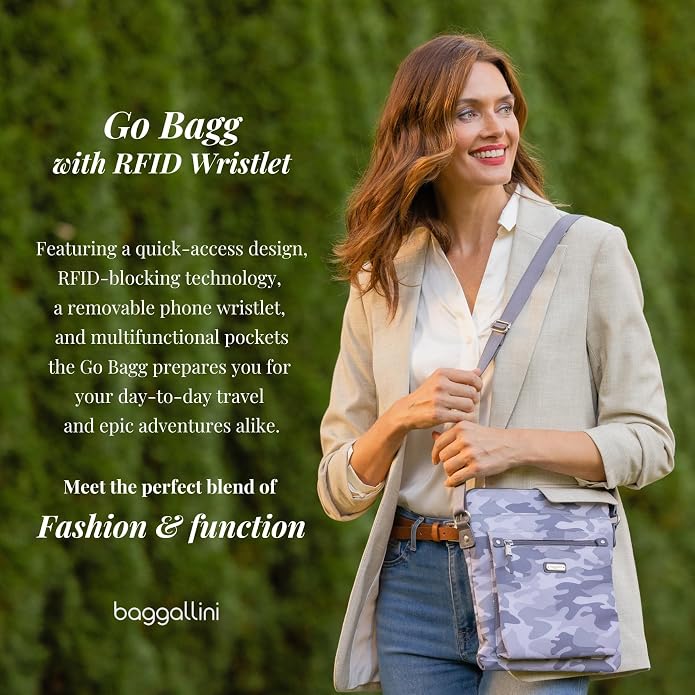 Baggallini Go Bagg with RFID Phone Wristlet - Image 2