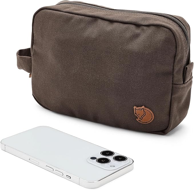 Fjällräven Gear Toiletry Bag - Water-Resistant Fabric, Strong, Reinforced, Durable Fabric - Camping, Travel - Image 3