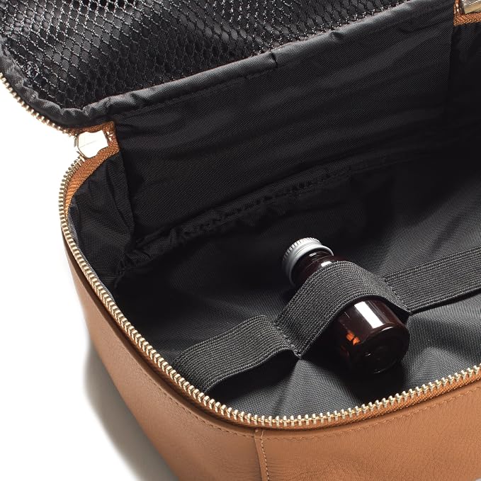 Leatherology Cognac Large Travel Organizer - Zipped mesh storage pocket, elastic loops for organization, double metal zipper - Image 2