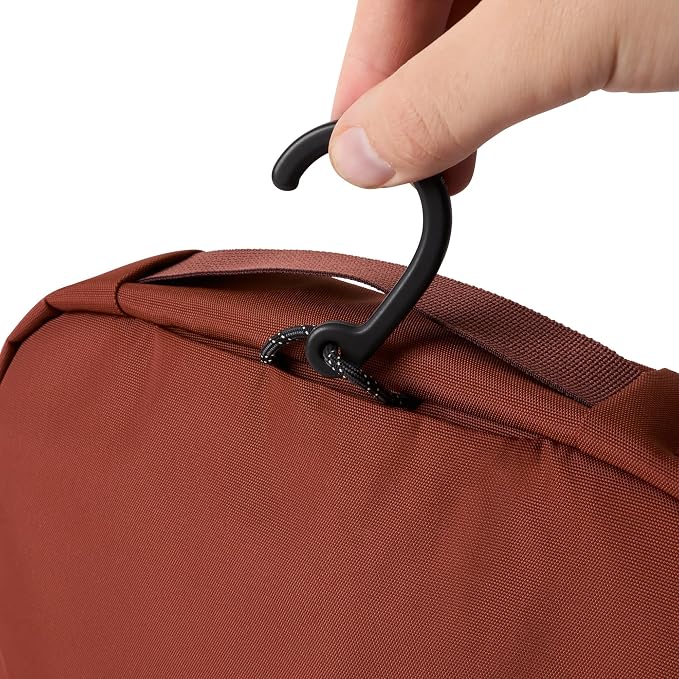 Bellroy Hanging Toiletry Kit (hanging 3 liter toiletry bag for men and women, and designed for travel) - Clay - Image 3